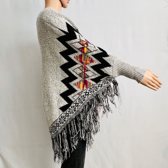 Adora Sweater Poncho with Sleeves, Boho Western Aztec, Women's S/M - Picture 6 of 14